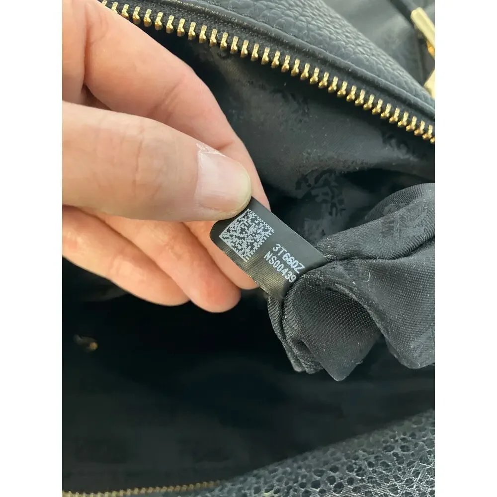 MICHAEL KORS, LARGE BLACK PEBBLED LEATHER HANDBAG